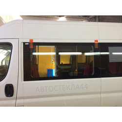 Замена бокового стекла Peugeot Boxer